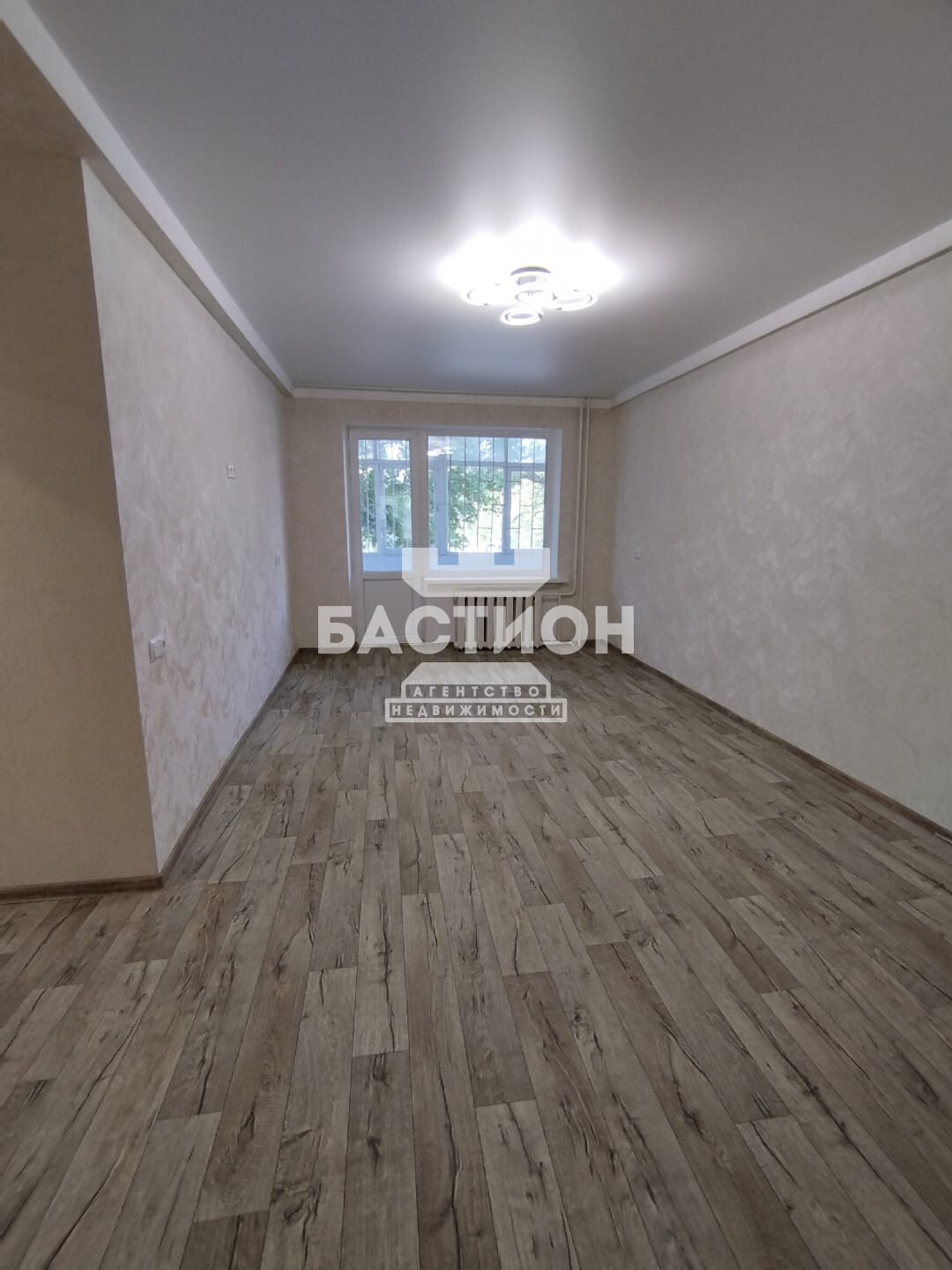 Продаётся трёхкомнатная квартира, 65 м²