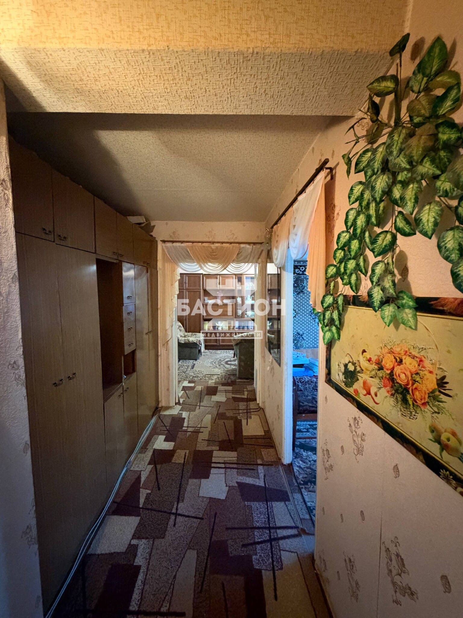 Продаётся трёхкомнатная квартира, 68,5 м²