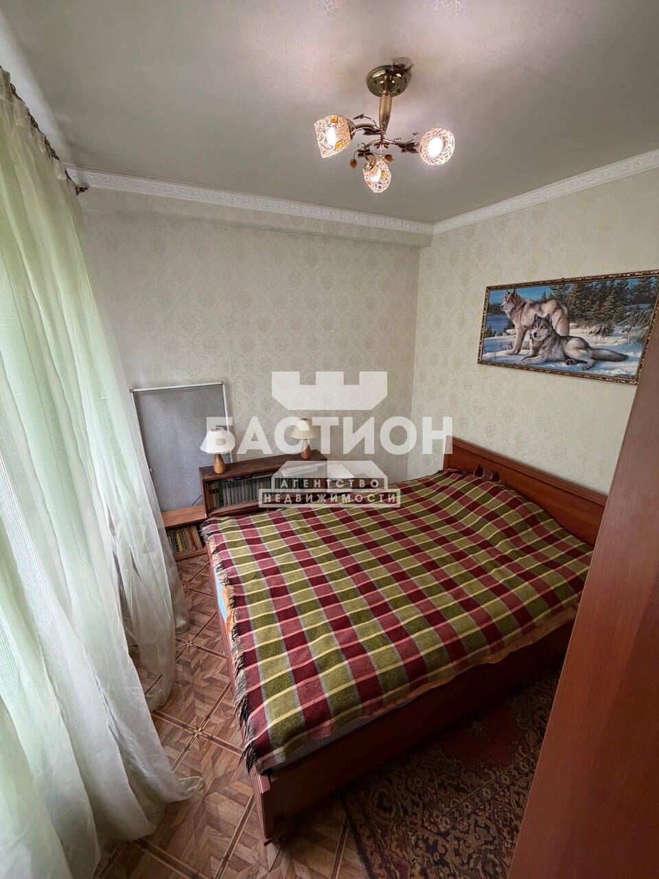 Продаётся трёхкомнатная квартира, 42 м²