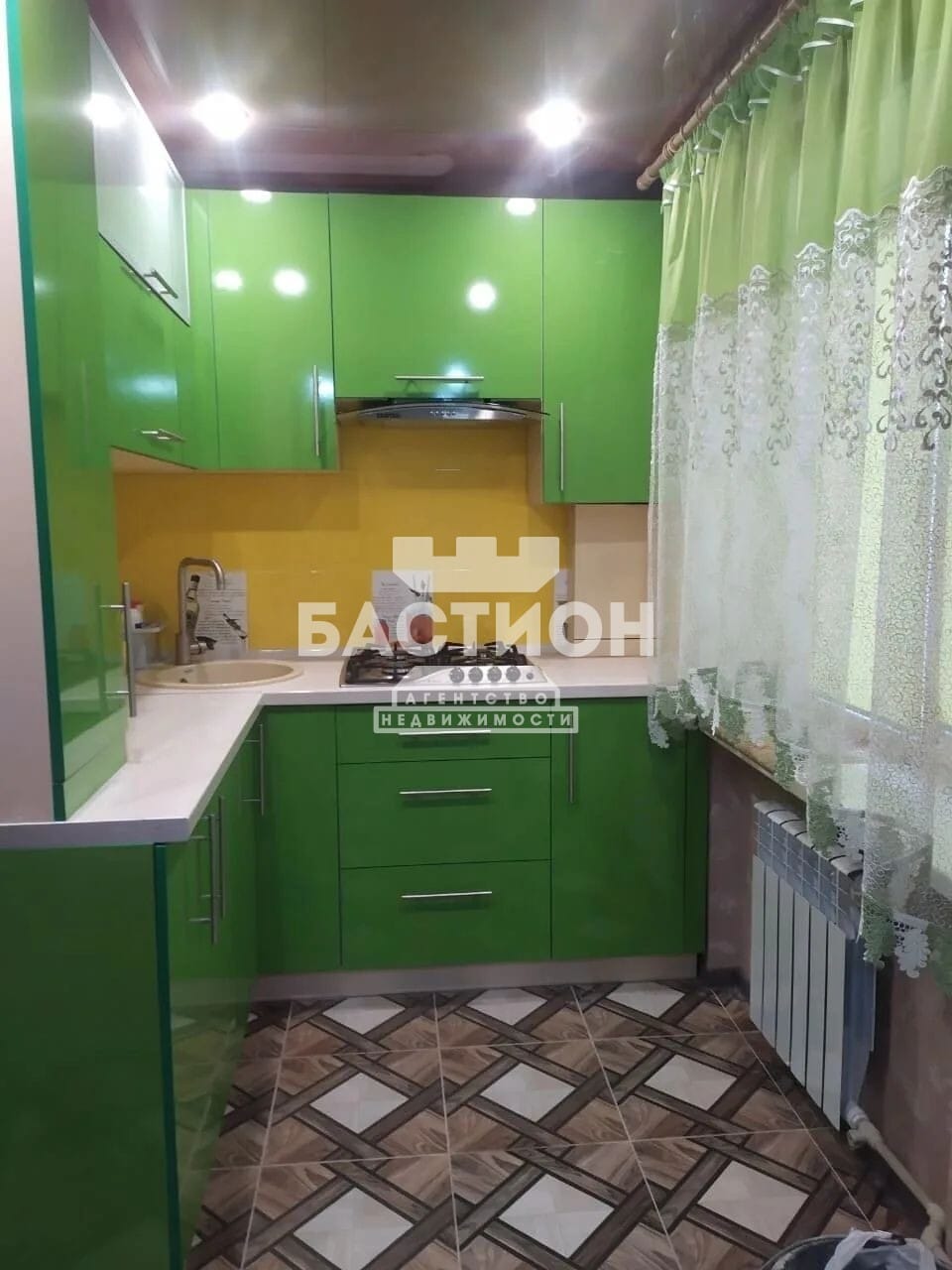 Продаётся двухкомнатная квартира, 42 м²