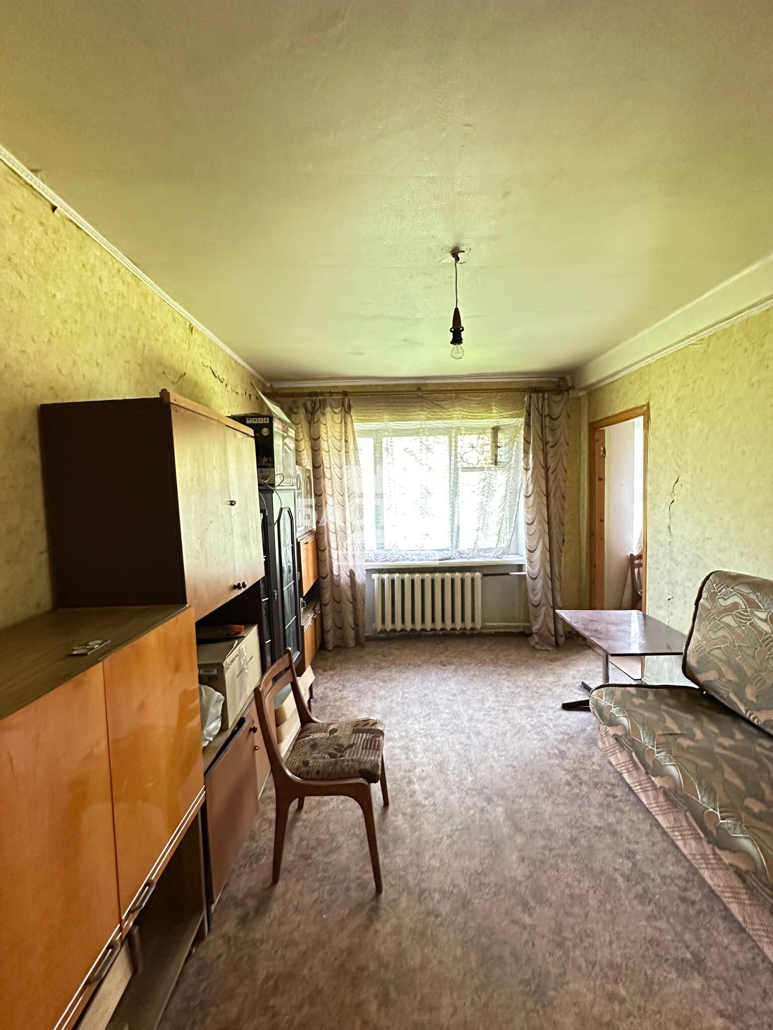 Продаётся трёхкомнатная квартира, 43,3 м²