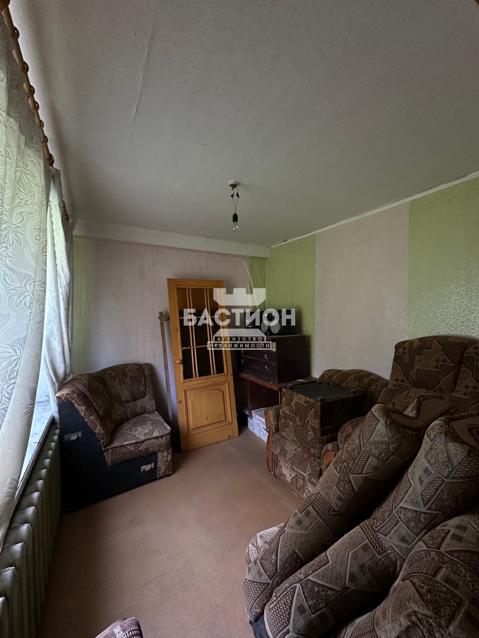 Продаётся трёхкомнатная квартира, 43,3 м²