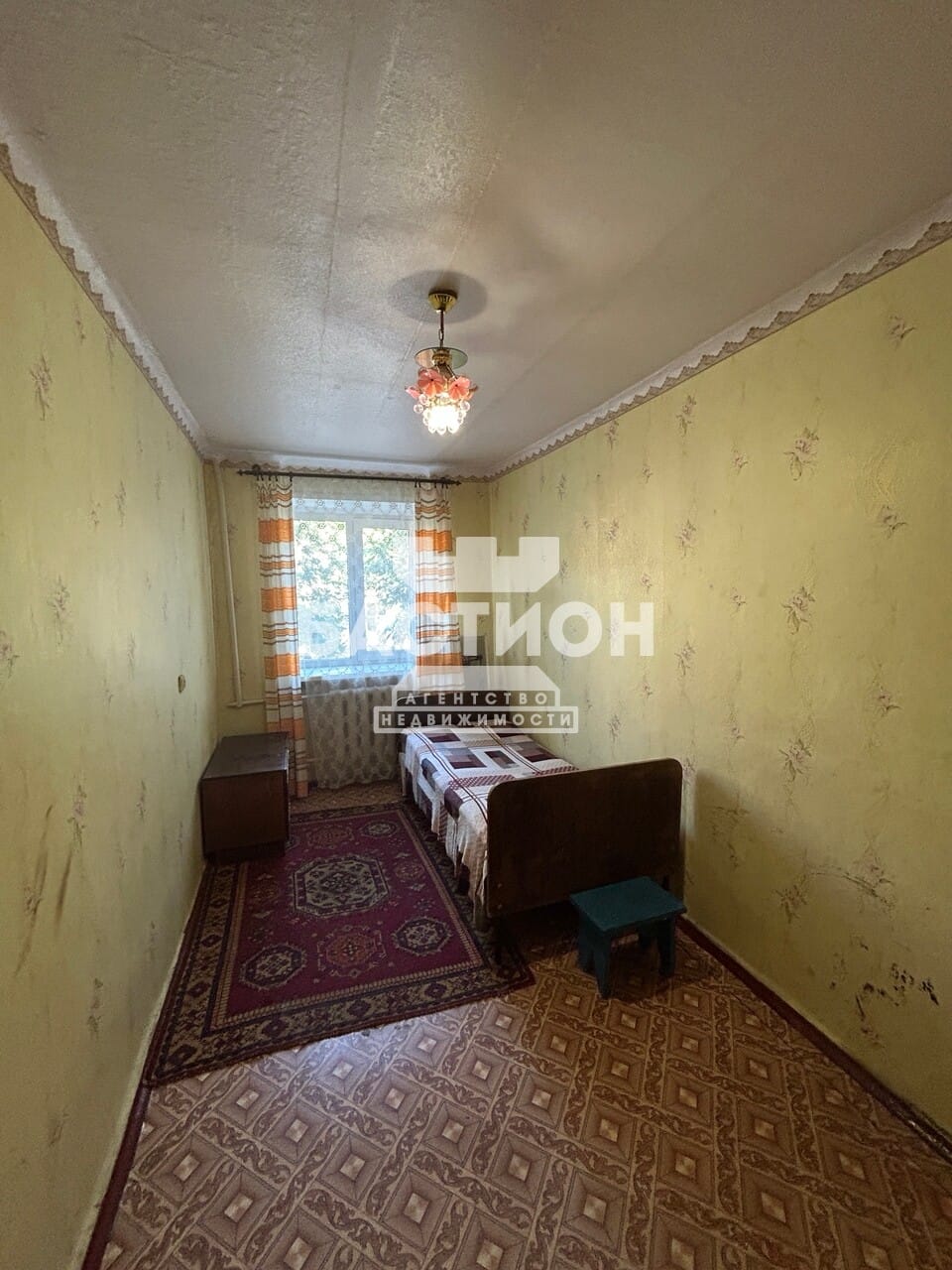 Продаётся трёхкомнатная квартира, 52,9 м²
