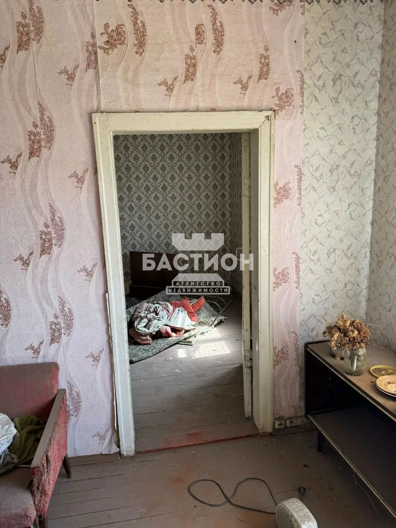 Продаётся трёхкомнатная квартира, 59 м²