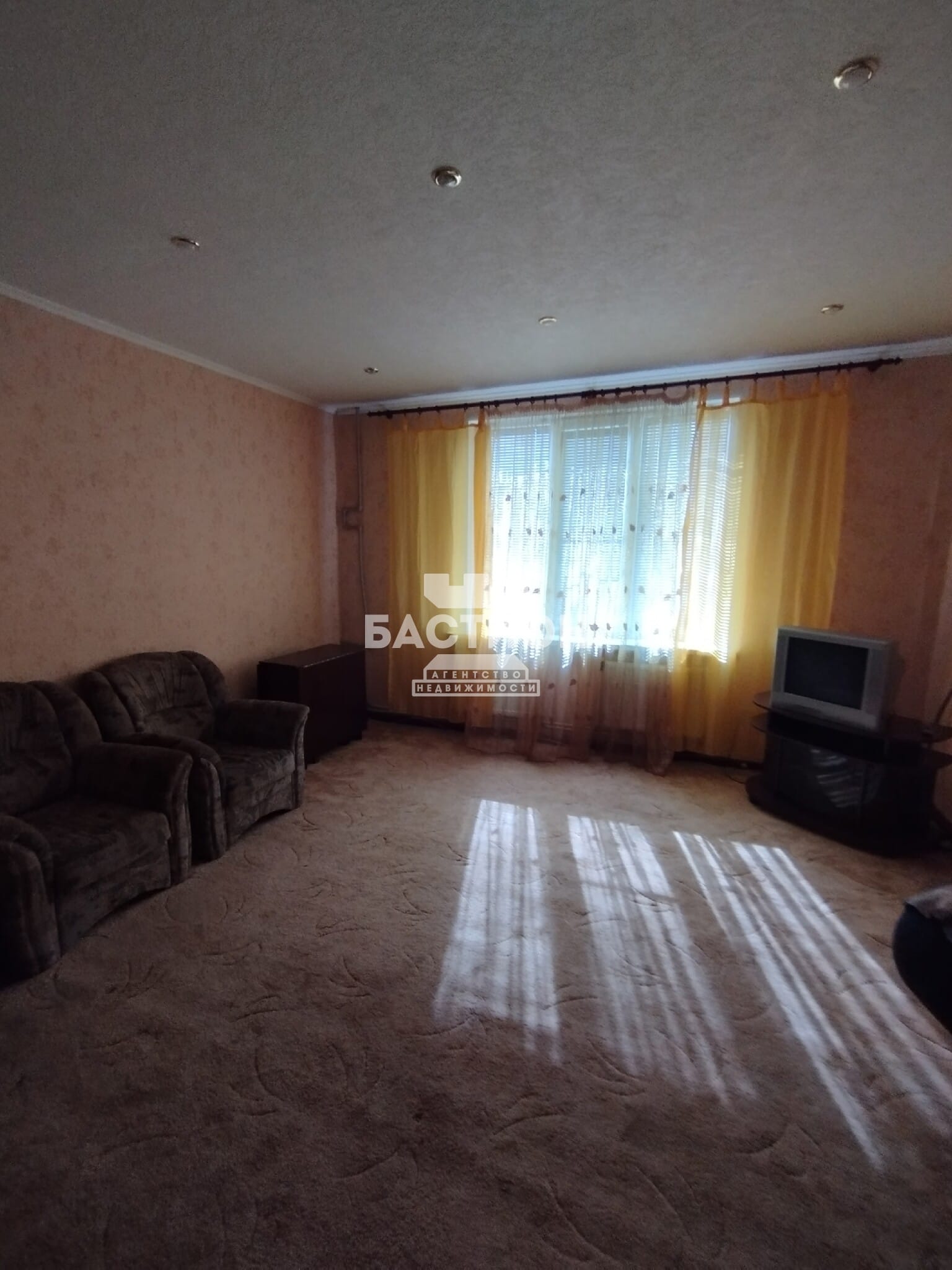 Продаётся двухкомнатная квартира, 49 м²