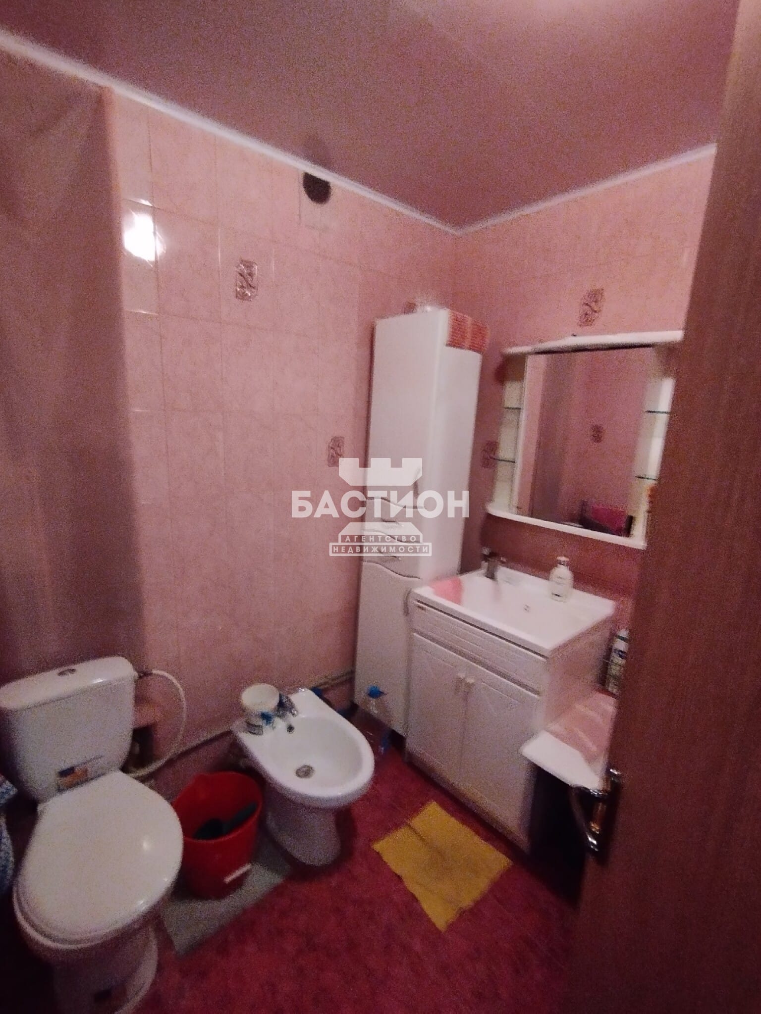 Продаётся трёхкомнатная квартира, 56,7 м²