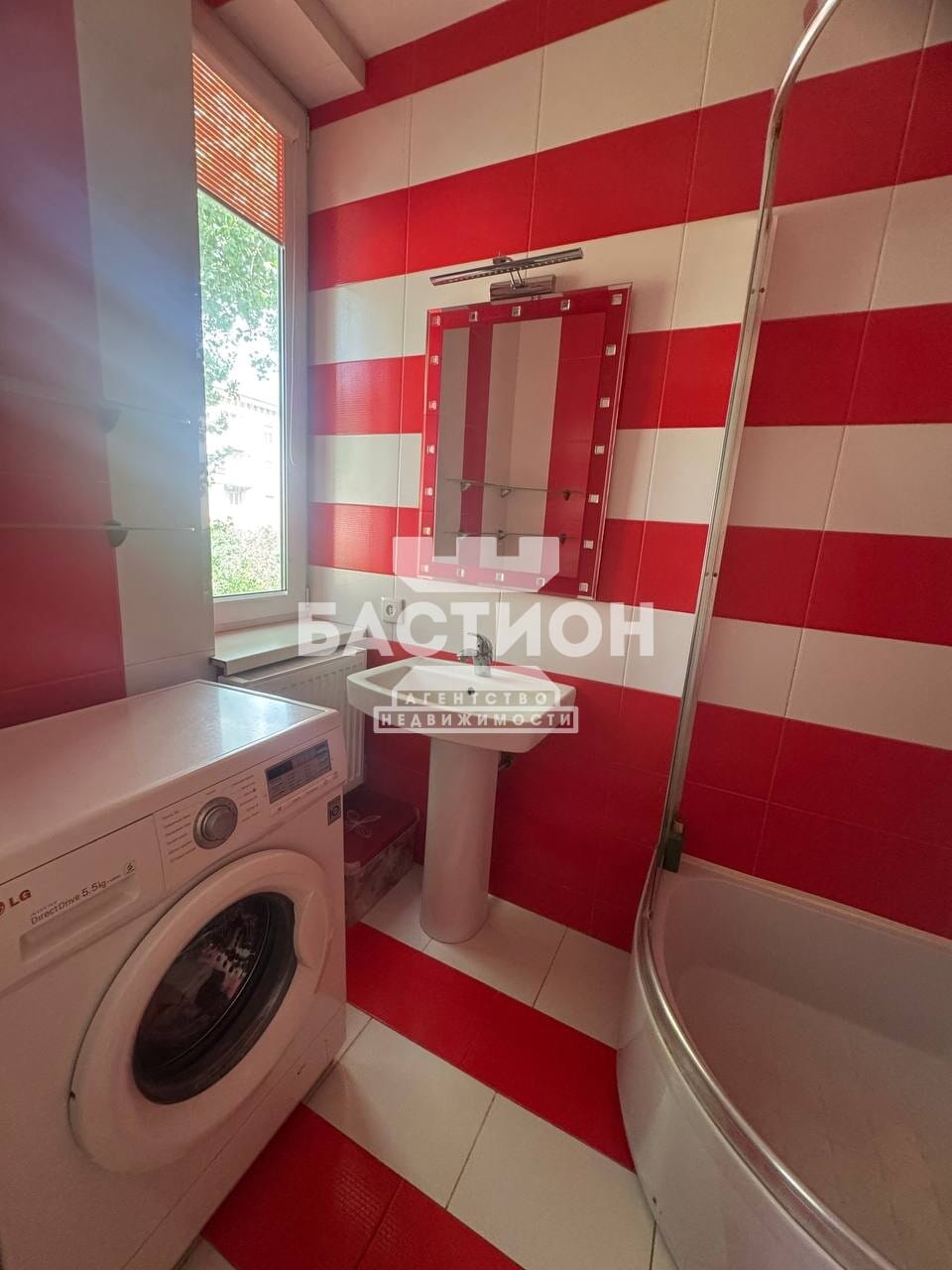 Продаётся трёхкомнатная квартира, 72 м²