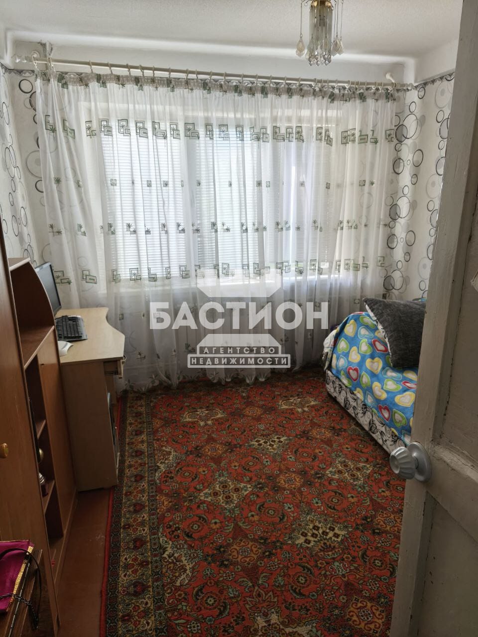 Продаётся трёхкомнатная квартира, 59,8 м²