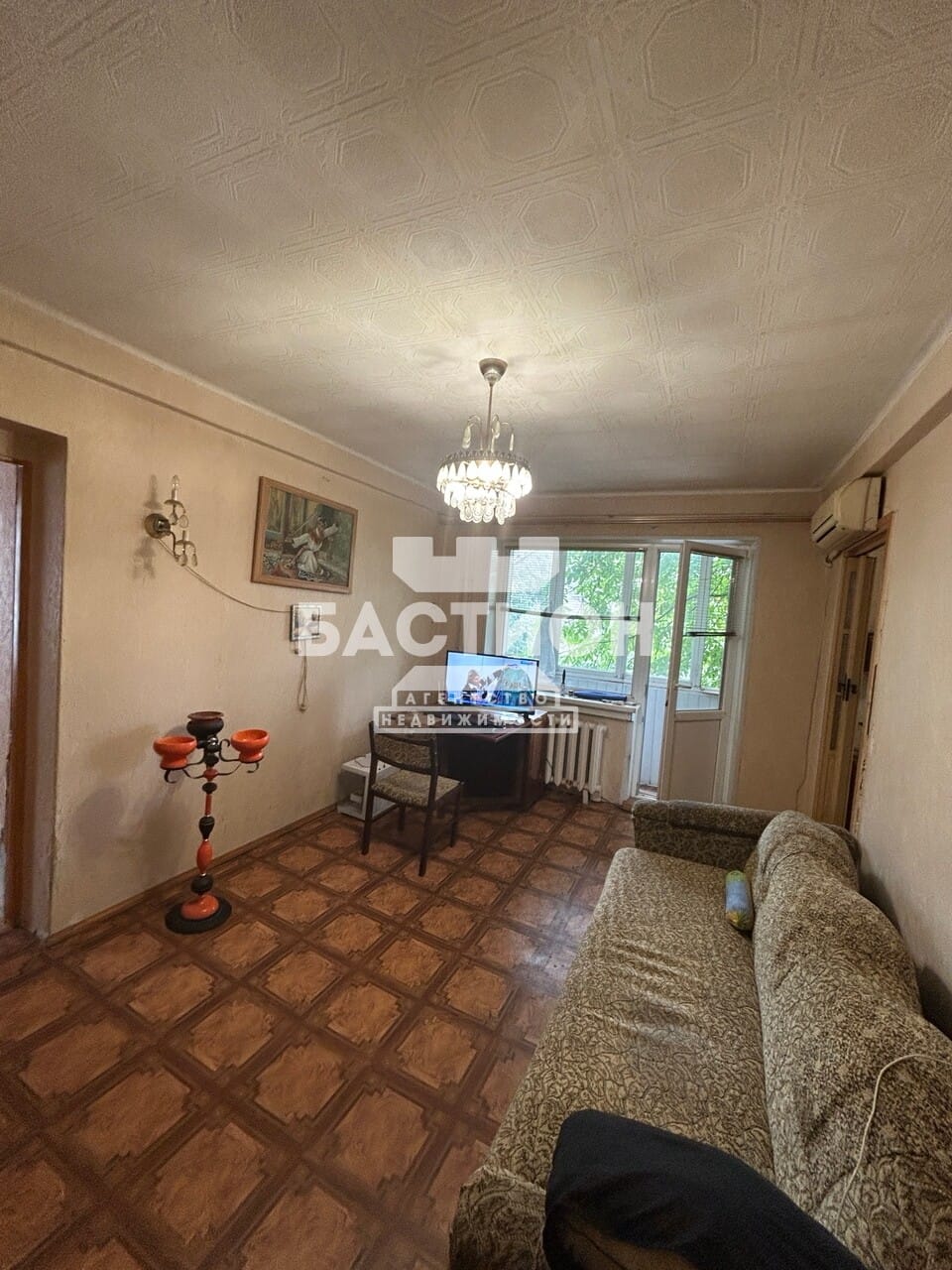 Продаётся трёхкомнатная квартира, 58,6 м²