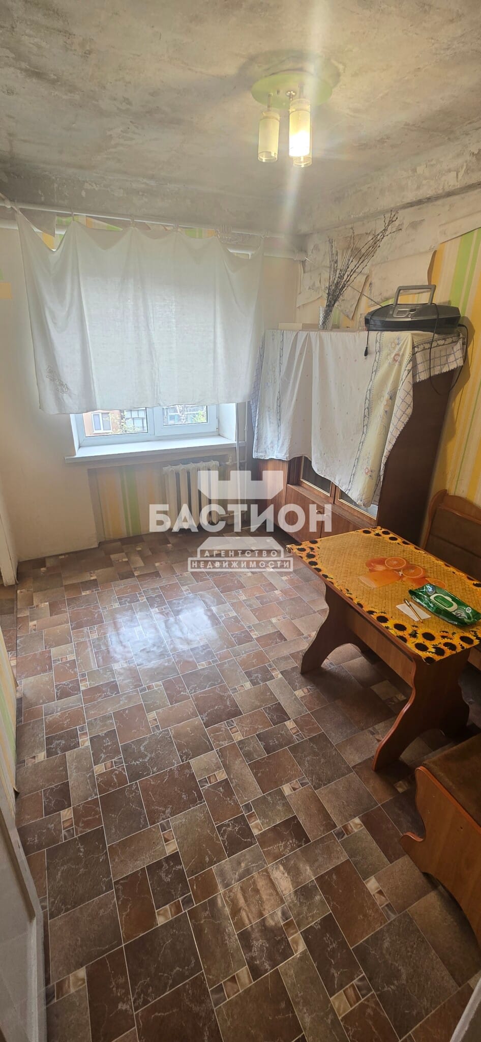 Продаётся четырёхкомнатная квартира, 65,6 м²