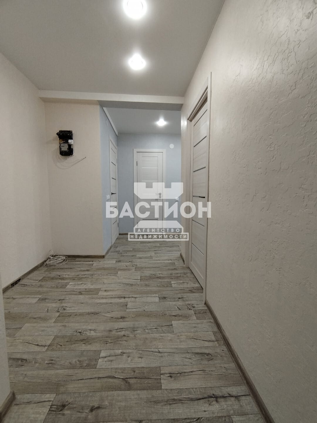Продаётся трёхкомнатная квартира, 65 м²