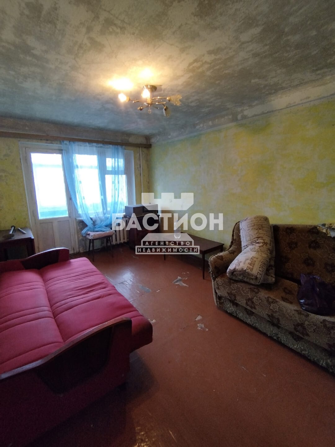 Продаётся трёхкомнатная квартира, 54 м²