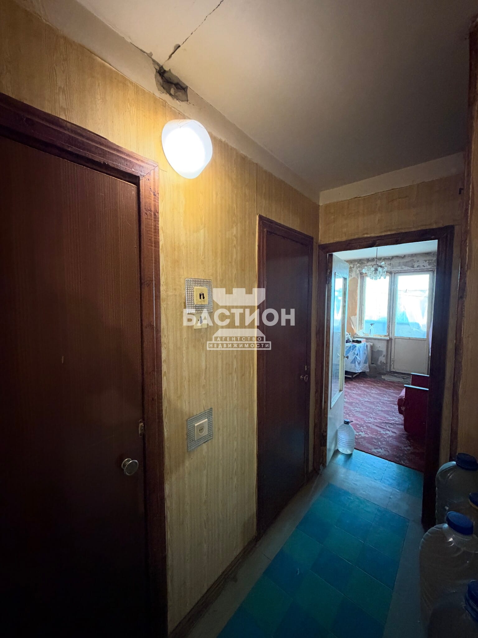 Продаётся трёхкомнатная квартира, 62 м²