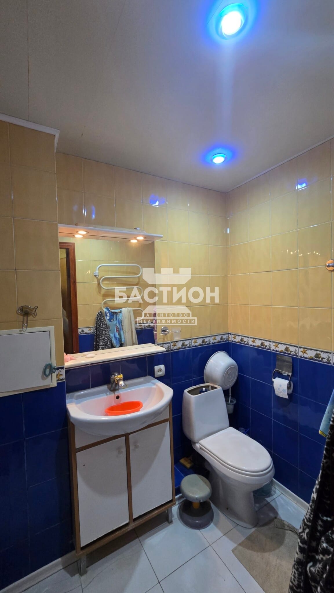 Продаётся четырёхкомнатная квартира, 66,8 м²