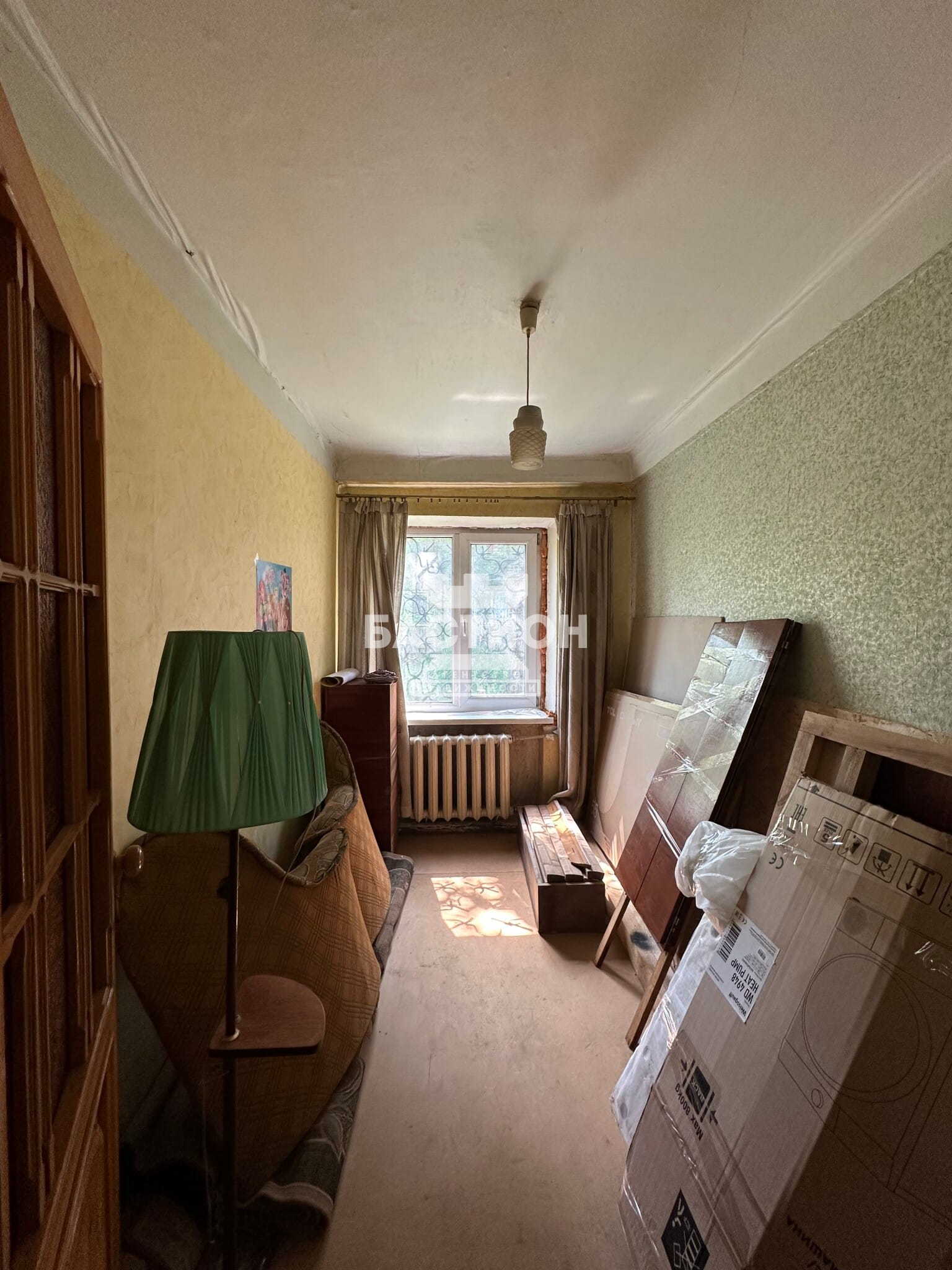 Продаётся трёхкомнатная квартира, 43,3 м²