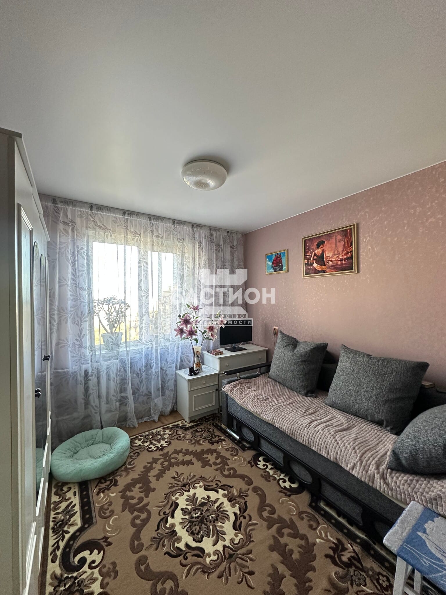 Продаётся трёхкомнатная квартира, 62,4 м²