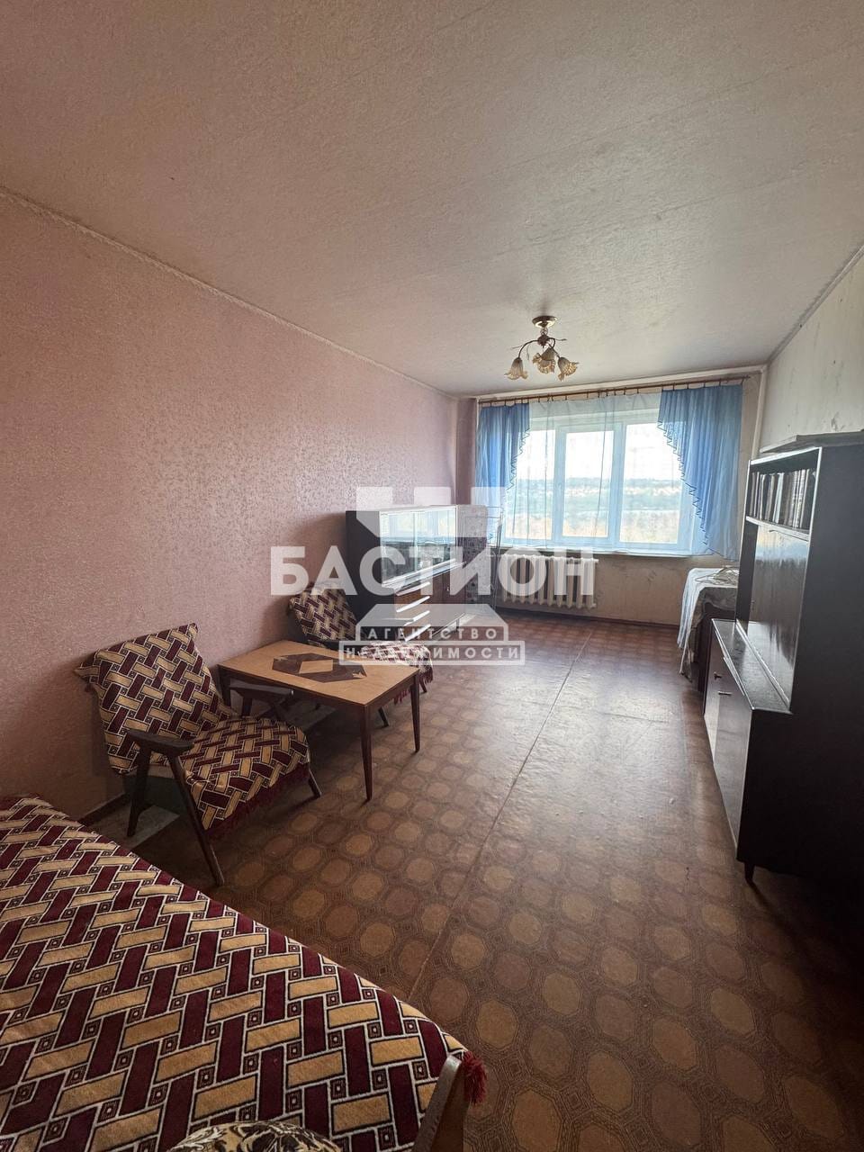 Продаётся трёхкомнатная квартира, 63 м²