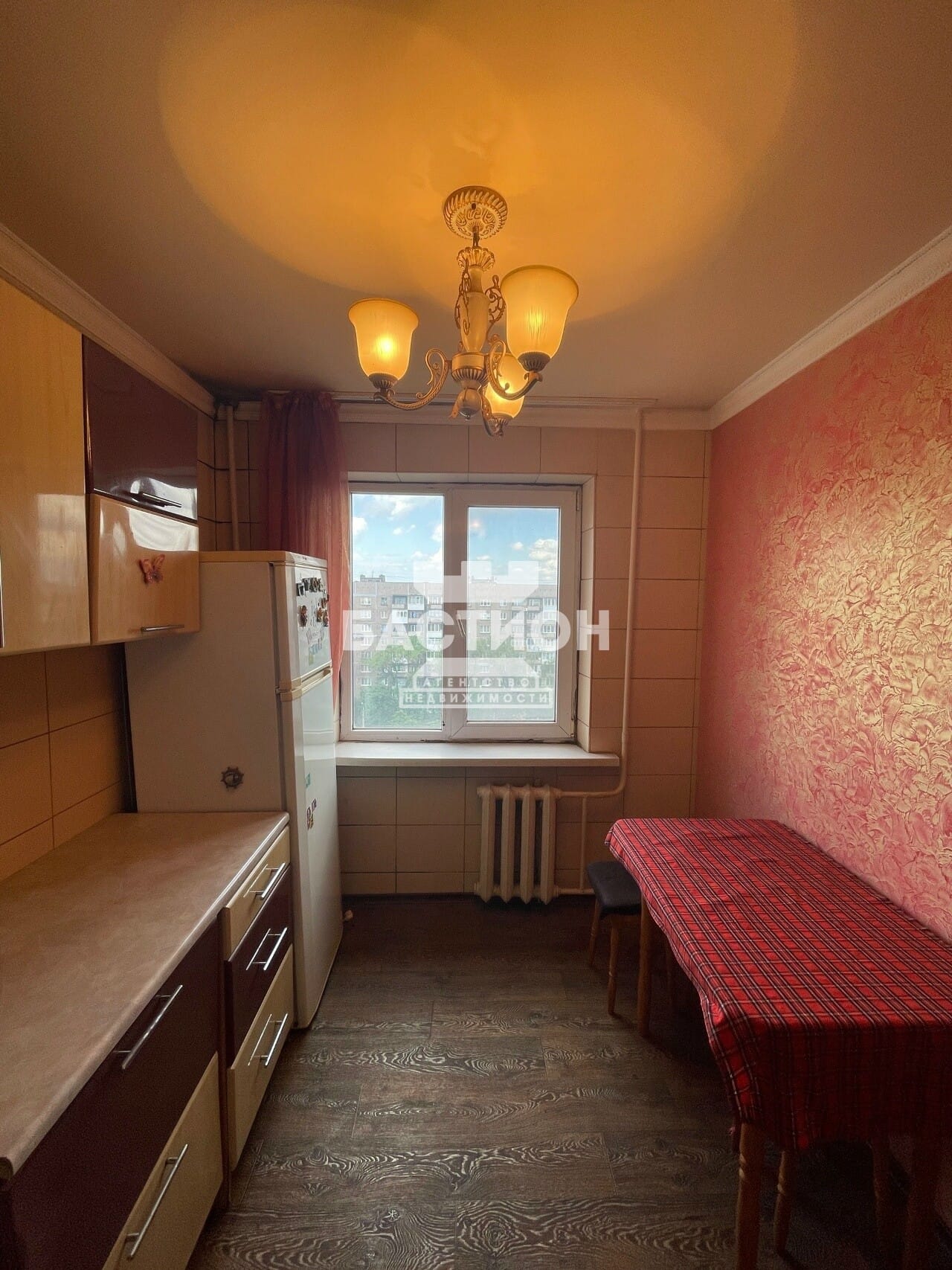 Продаётся трёхкомнатная квартира, 64,4 м²