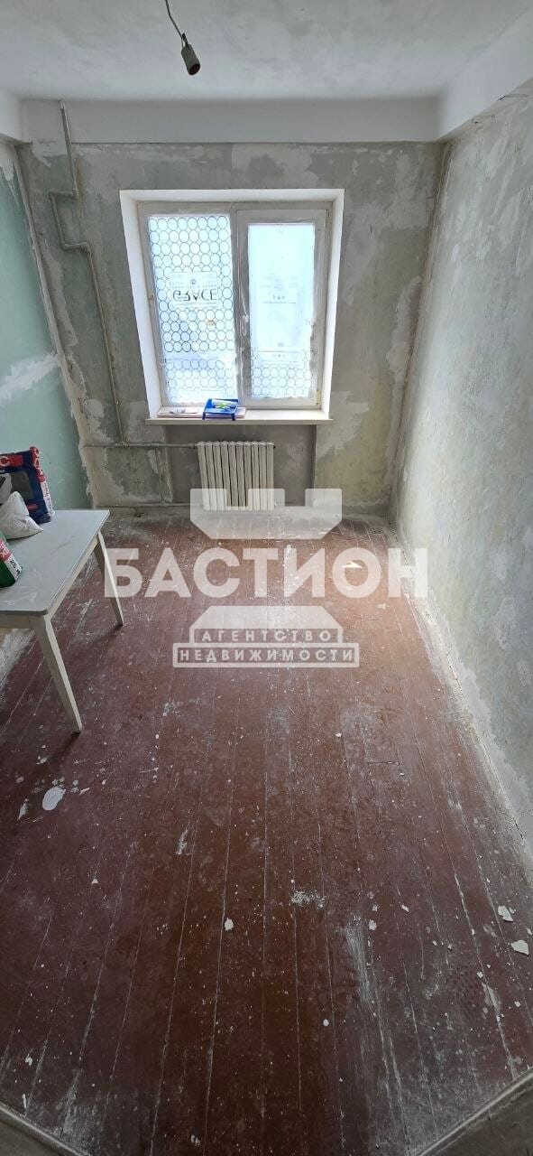 Продаётся трёхкомнатная квартира, 48,5 м²