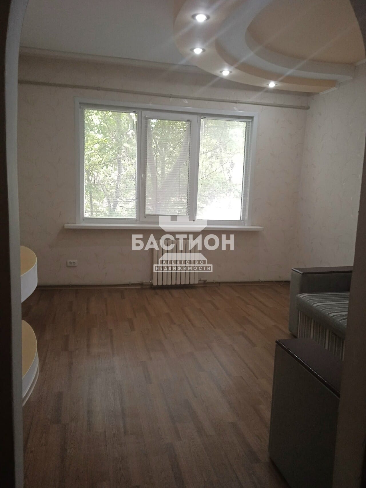 Продаётся трёхкомнатная квартира, 59 м²