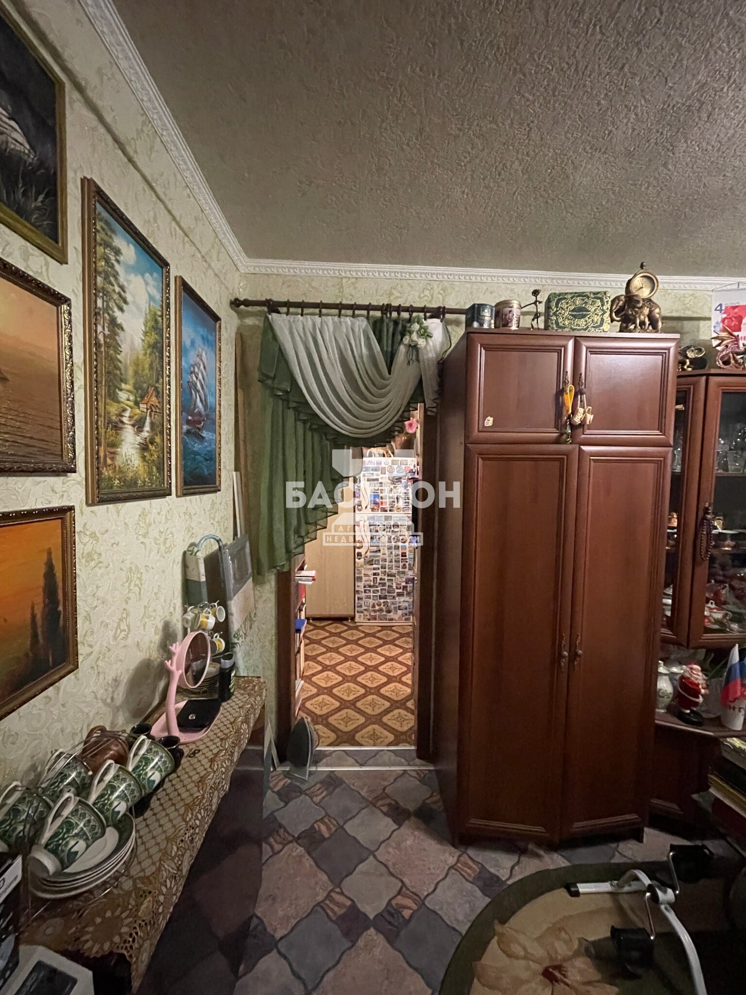 Продаётся трёхкомнатная квартира, 50 м²