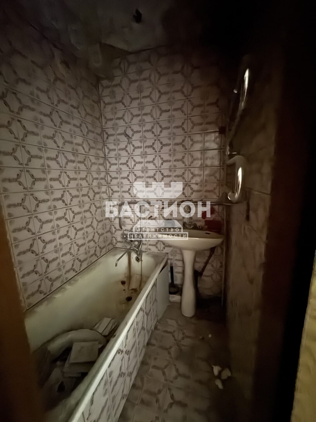 Продаётся трёхкомнатная квартира, 60 м²