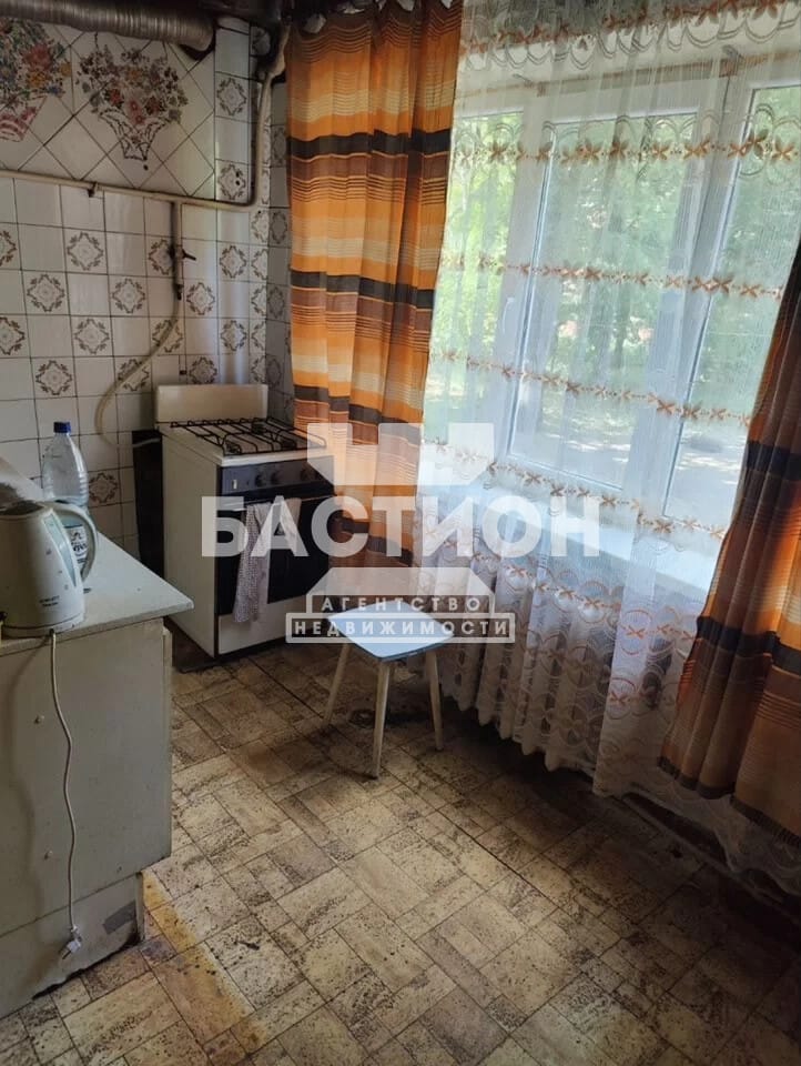 Продаётся трёхкомнатная квартира, 51 м²