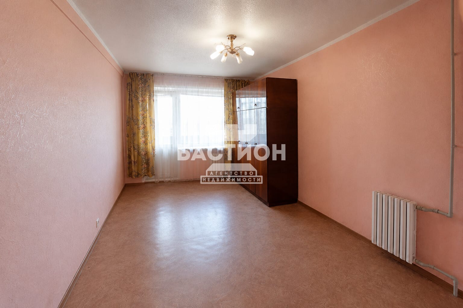 Продаётся трёхкомнатная квартира, 67,8 м²