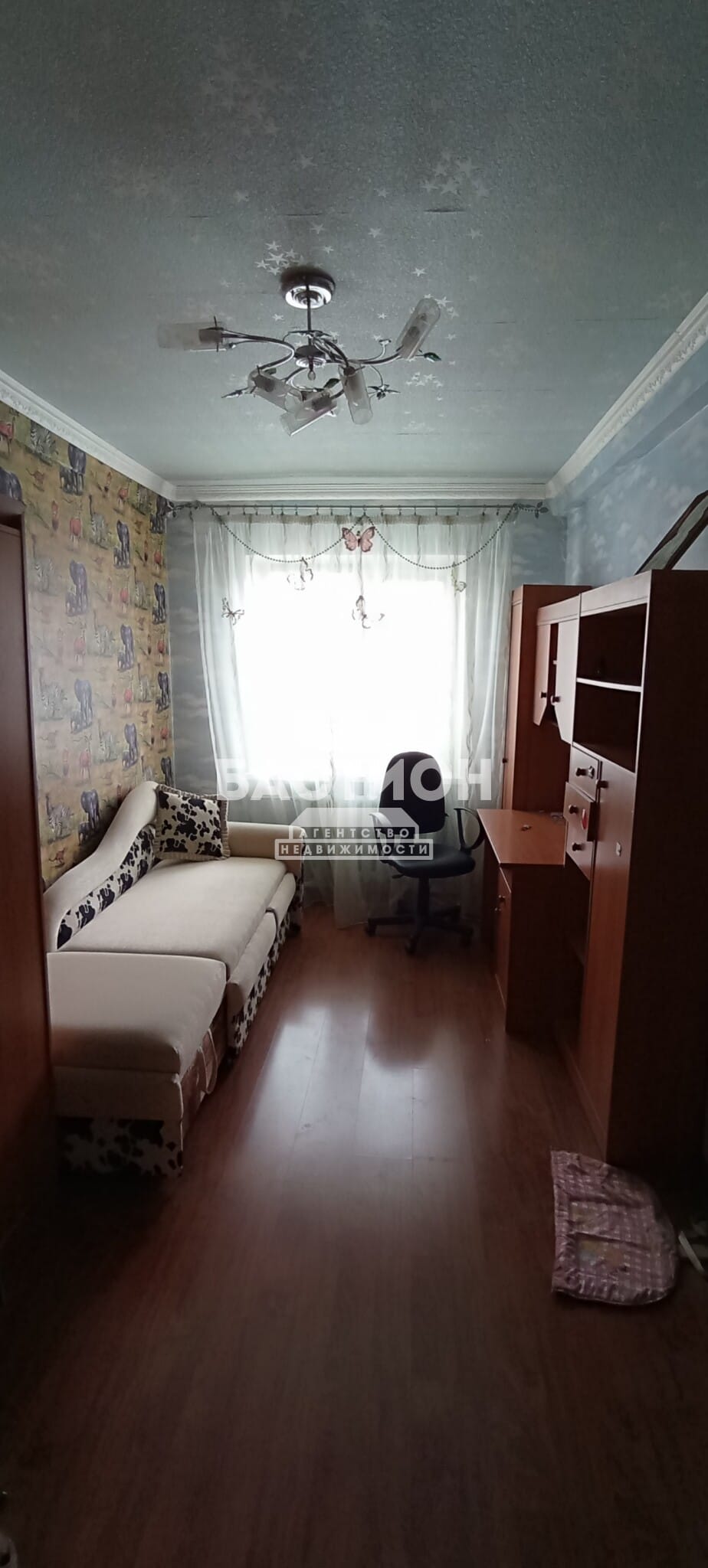 Продаётся трёхкомнатная квартира, 49,8 м²