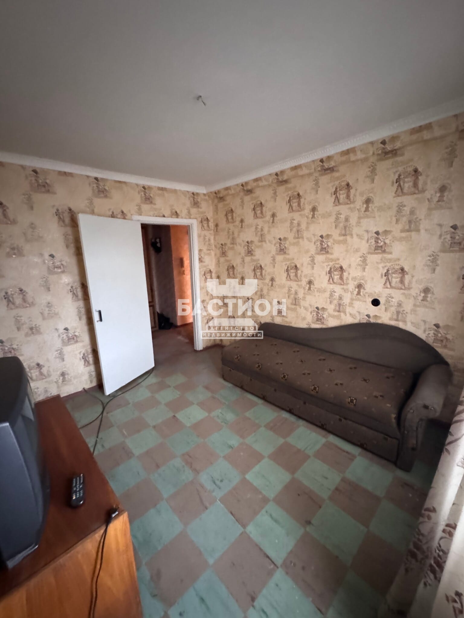 Продаётся трёхкомнатная квартира, 67 м²