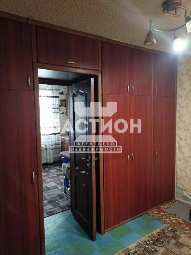 Продаётся трёхкомнатная квартира, 70,7 м²