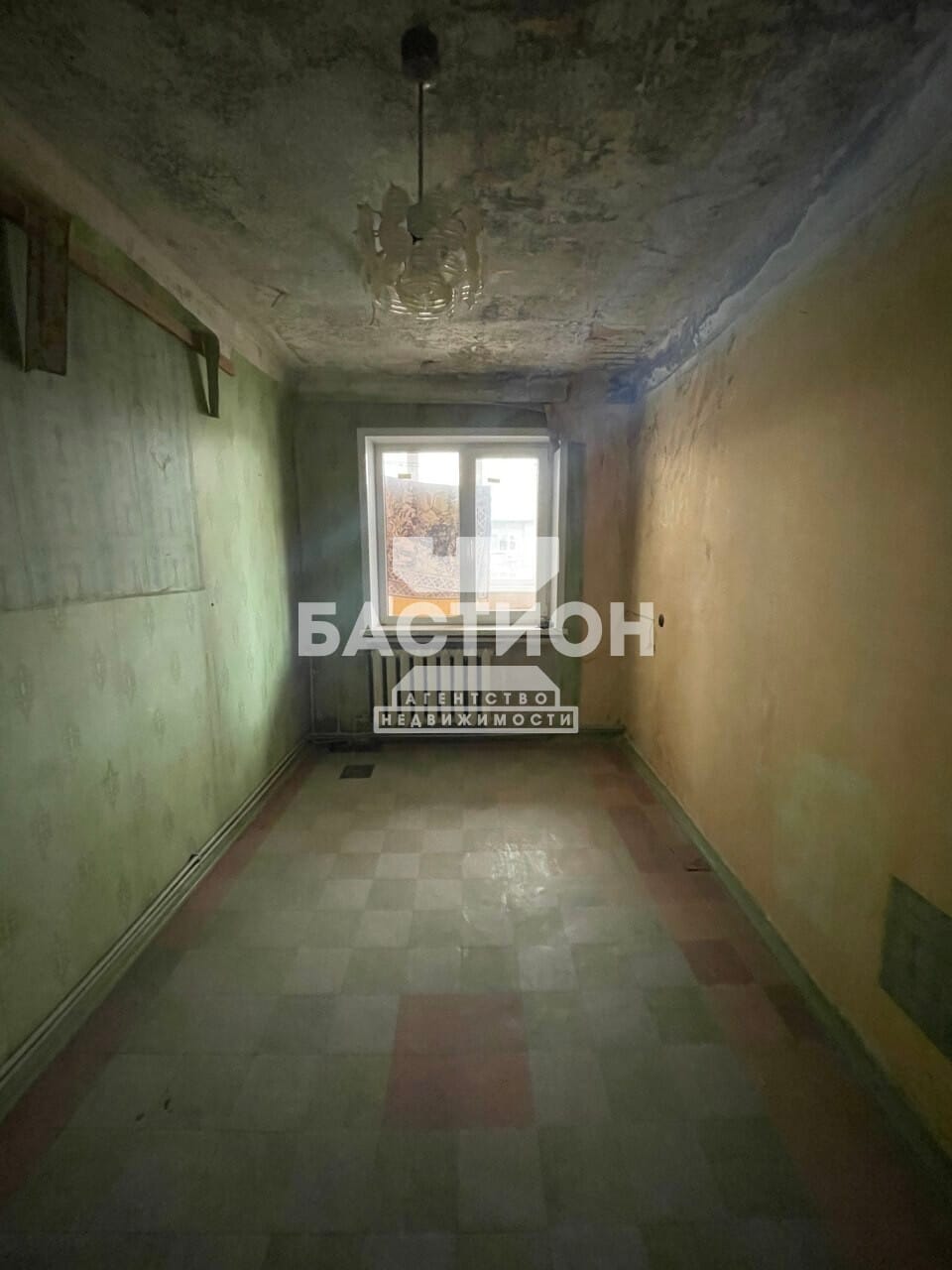Продаётся трёхкомнатная квартира, 55 м²