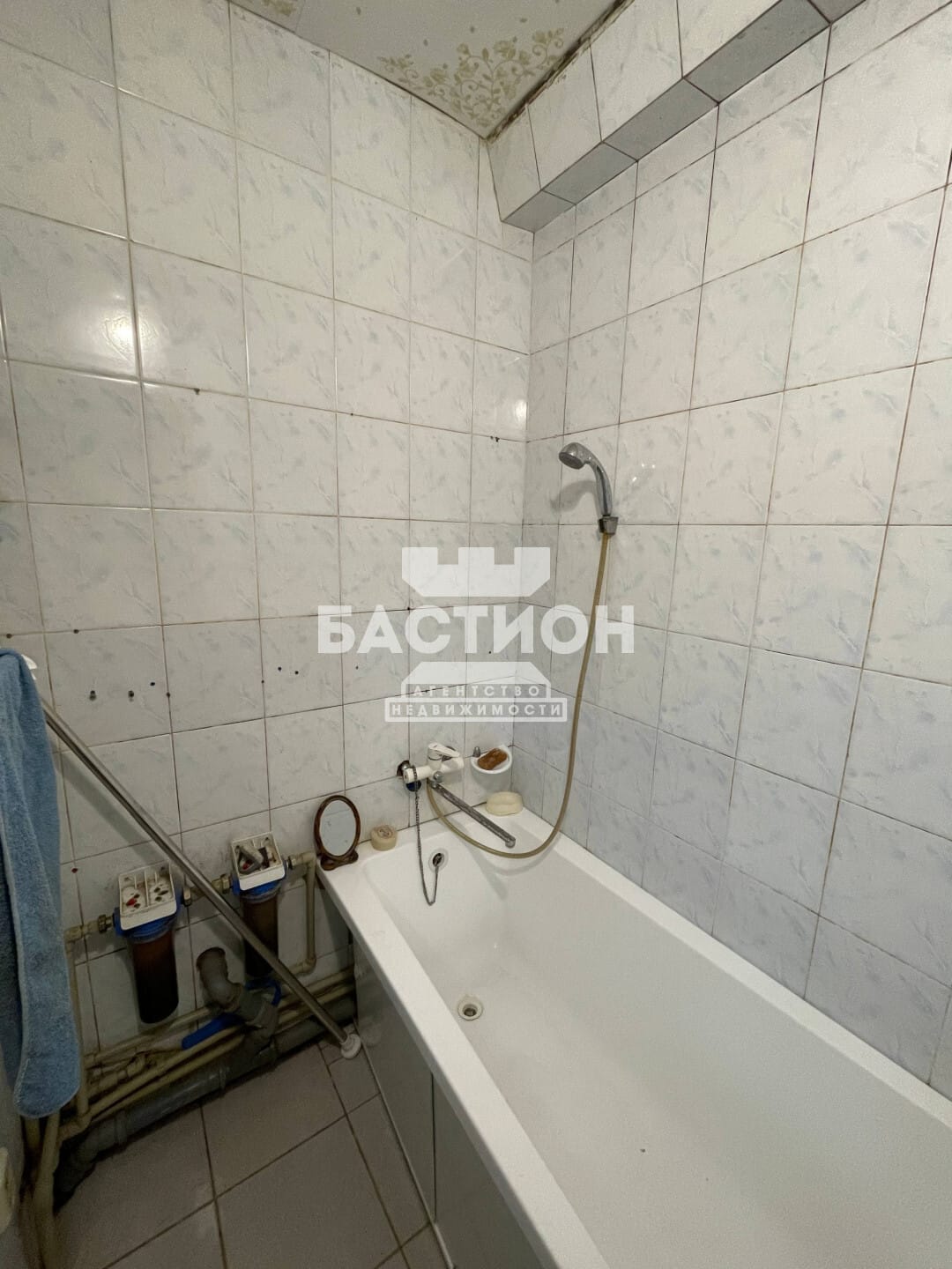 Продаётся трёхкомнатная квартира, 53,3 м²