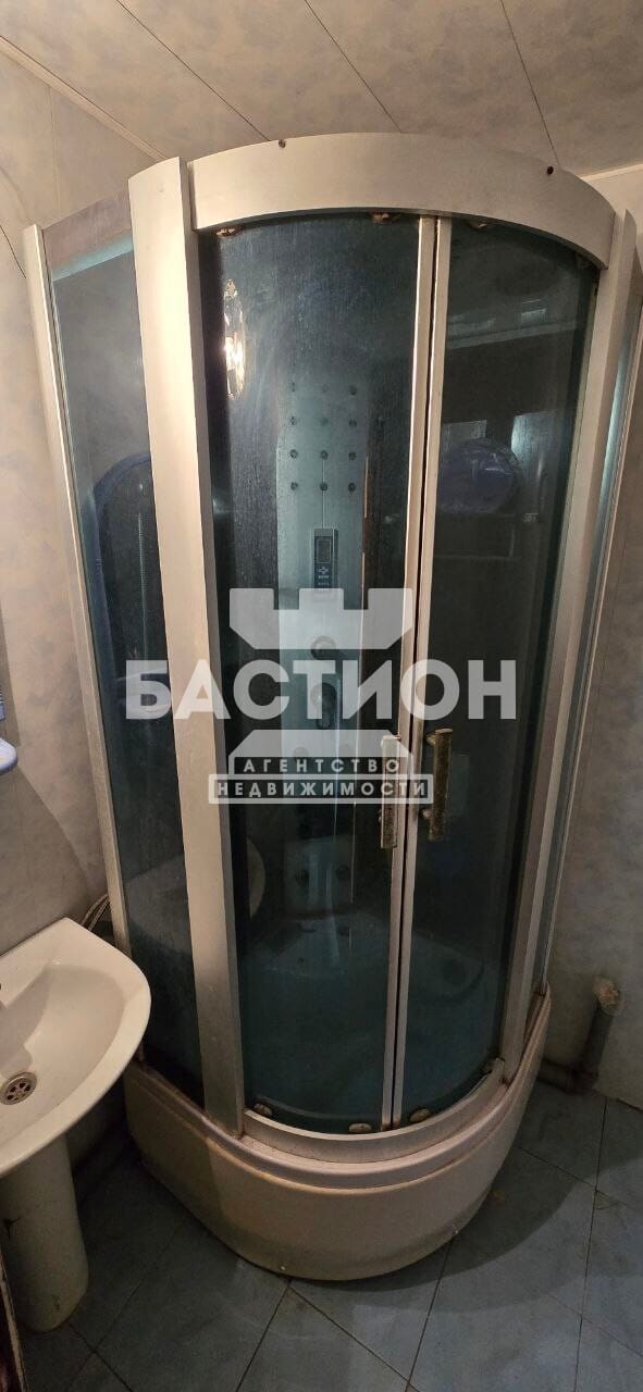 Продаётся трёхкомнатная квартира, 48,7 м²