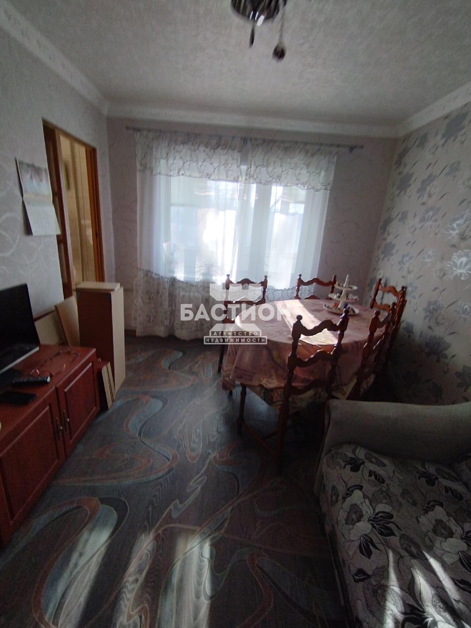 Продаётся трёхкомнатная квартира, 56,7 м²