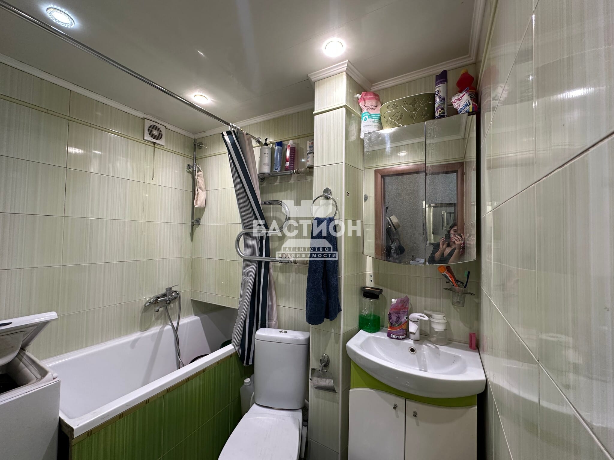 Продаётся четырёхкомнатная квартира, 66,6 м²