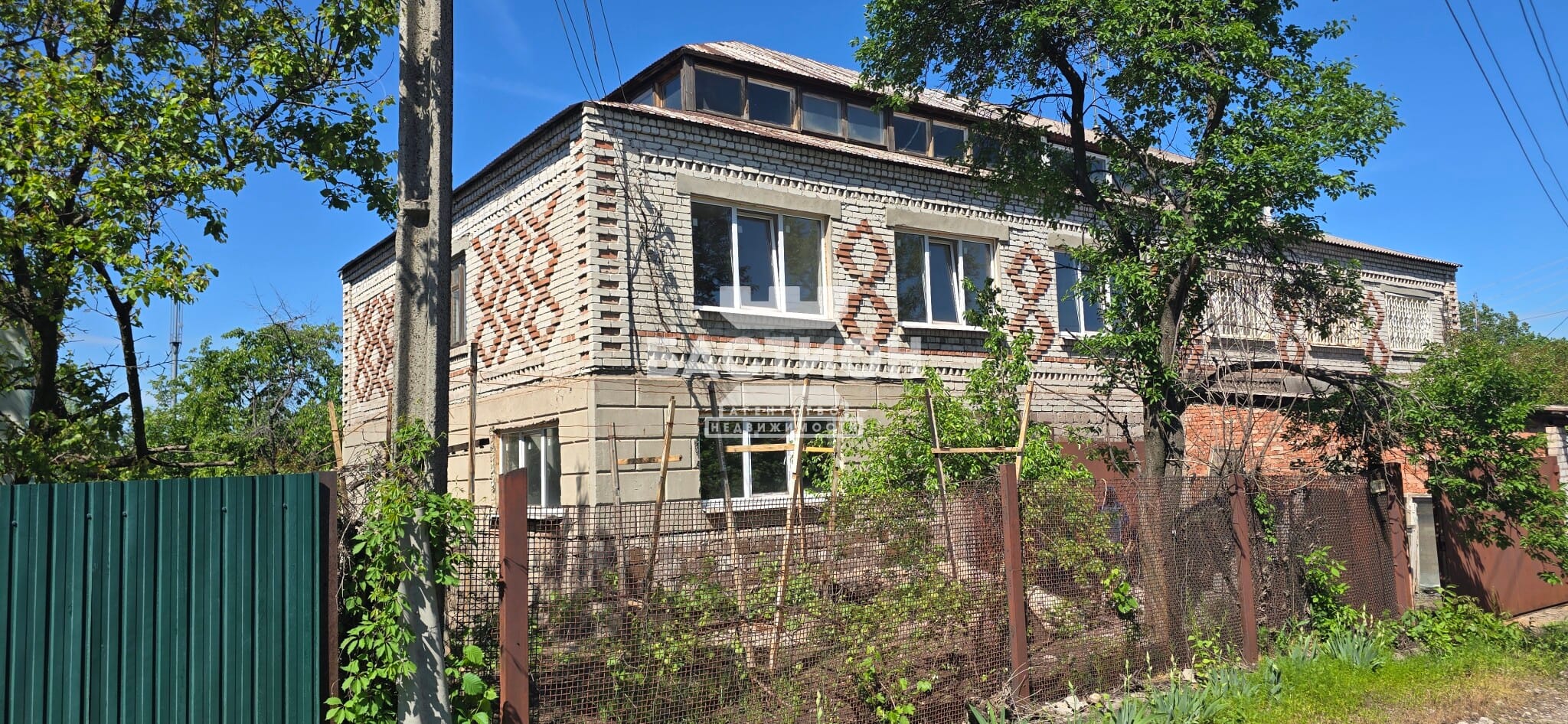Продаётся дом, 300 м²