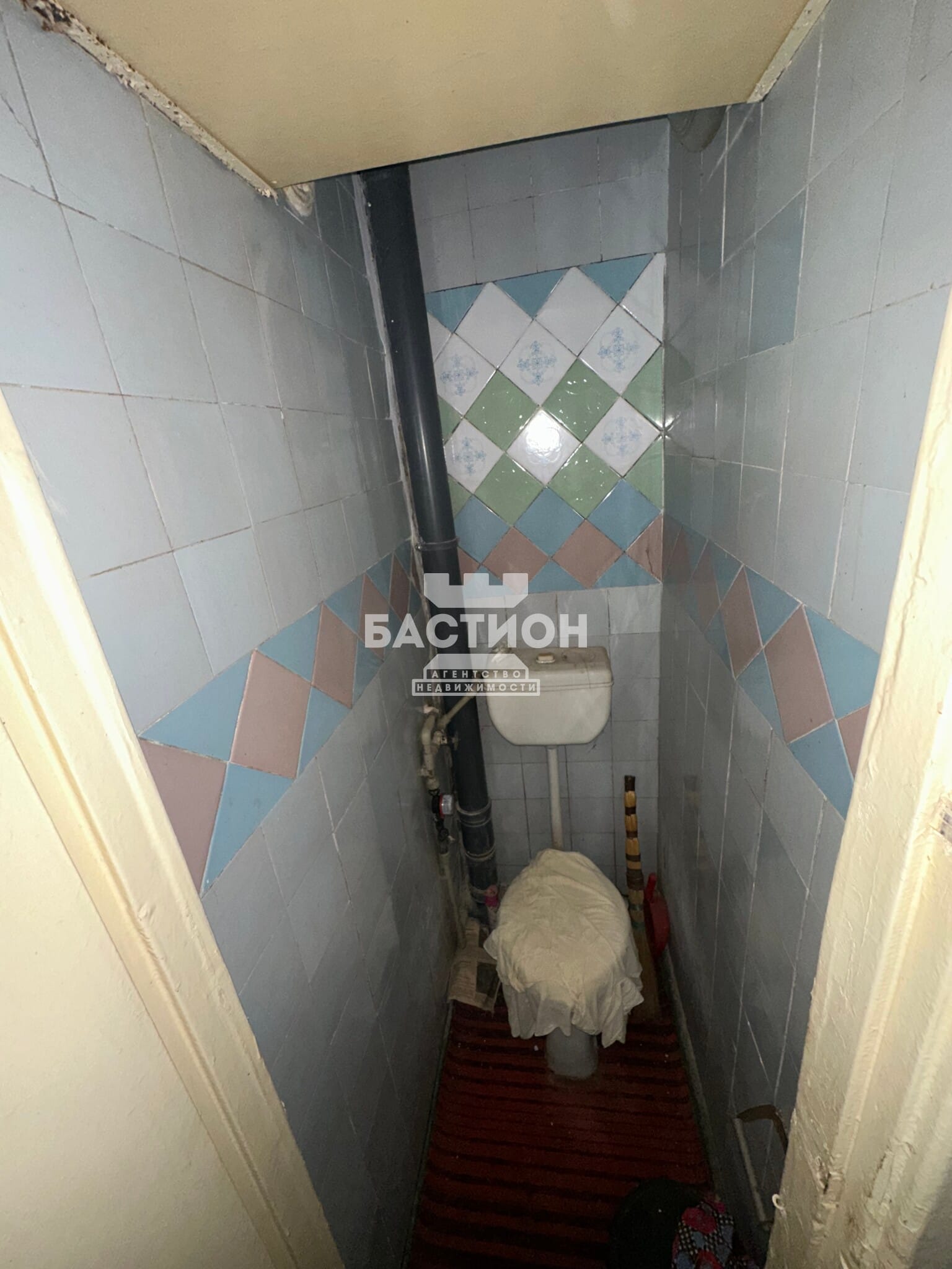 Продаётся трёхкомнатная квартира, 56,4 м²