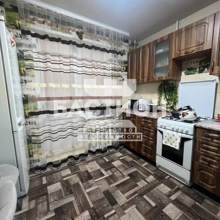 Продаётся трёхкомнатная квартира, 70,7 м²