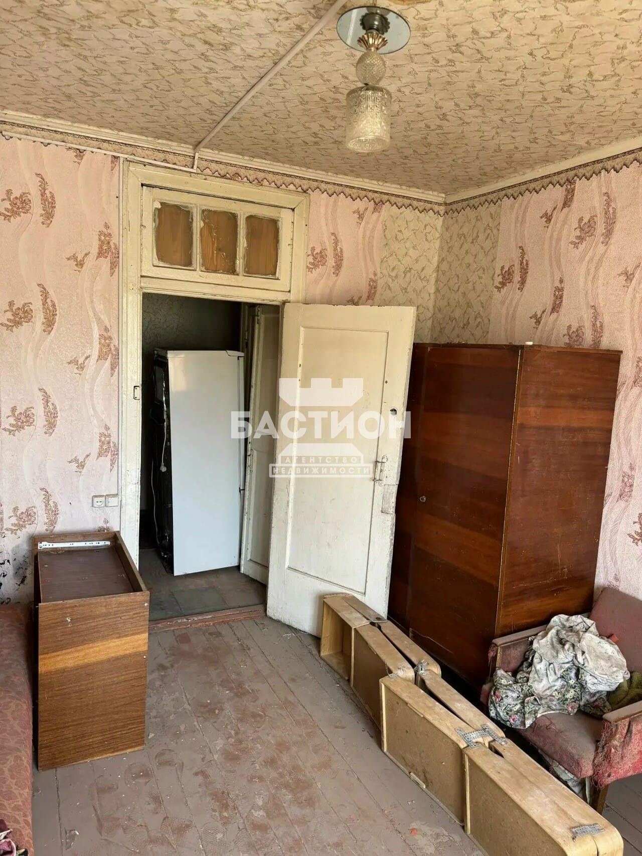 Продаётся трёхкомнатная квартира, 59 м²