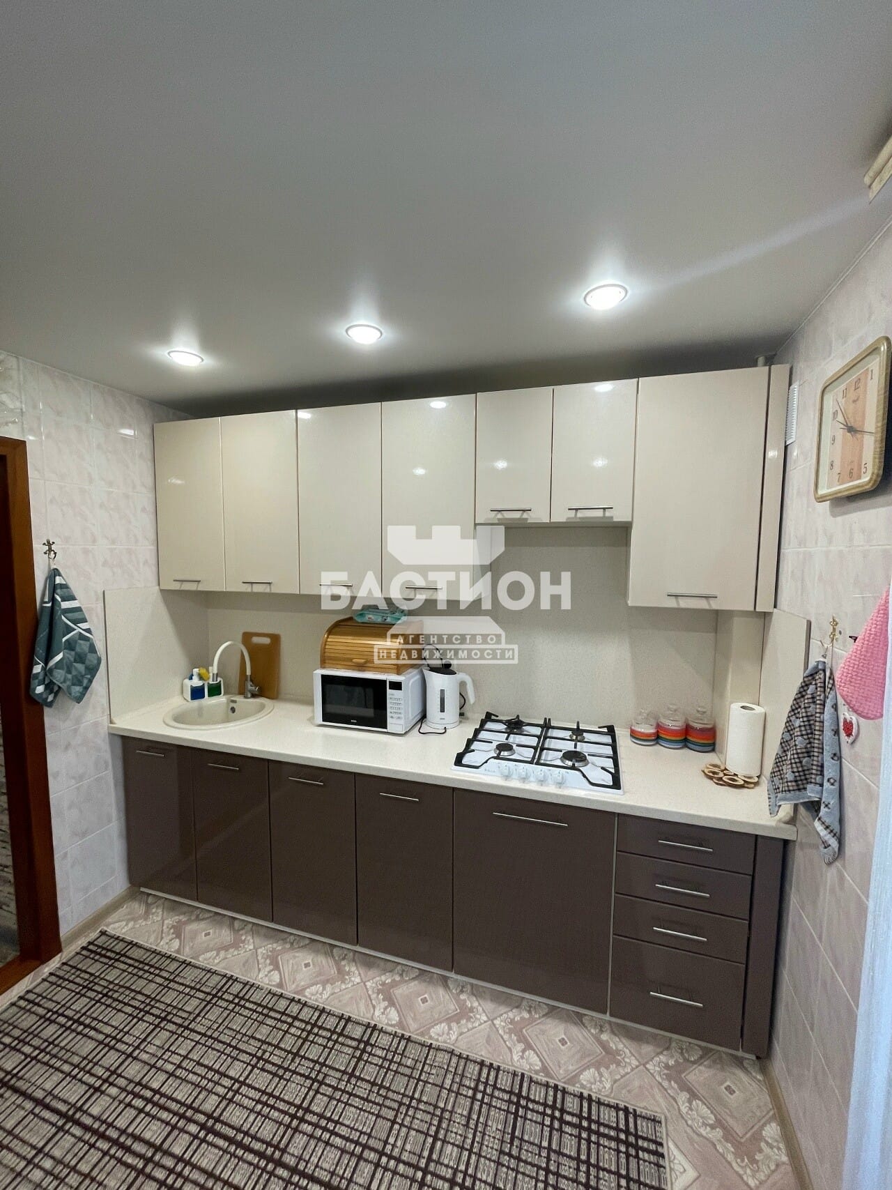 Продаётся трёхкомнатная квартира, 67 м²