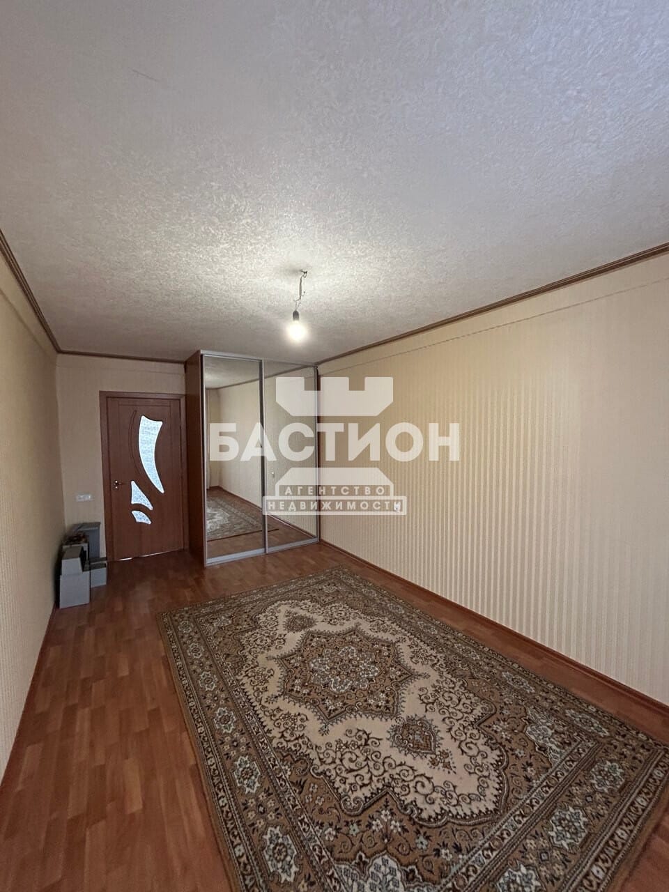 Продаётся трёхкомнатная квартира, 65,4 м²