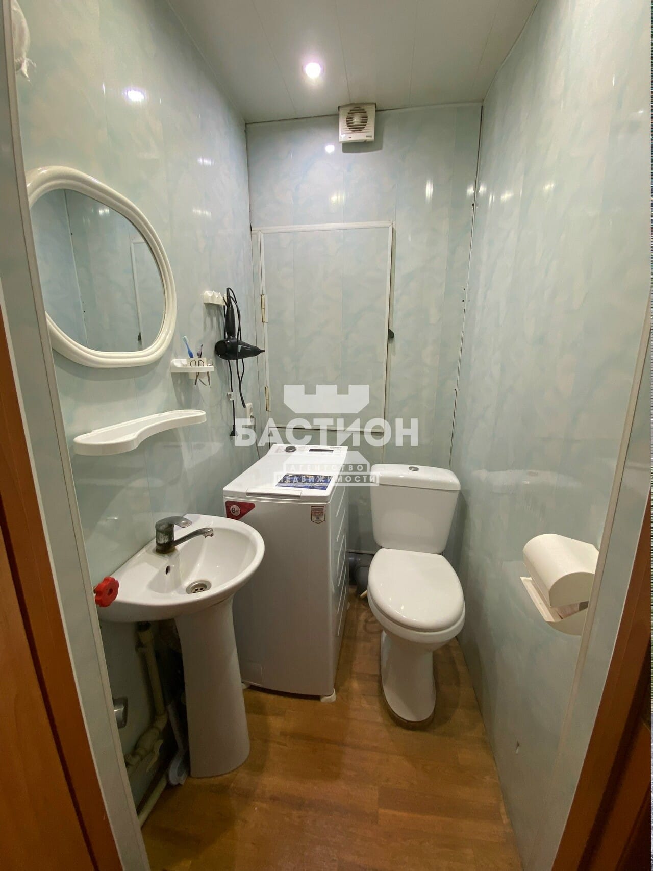 Продаётся трёхкомнатная квартира, 59 м²