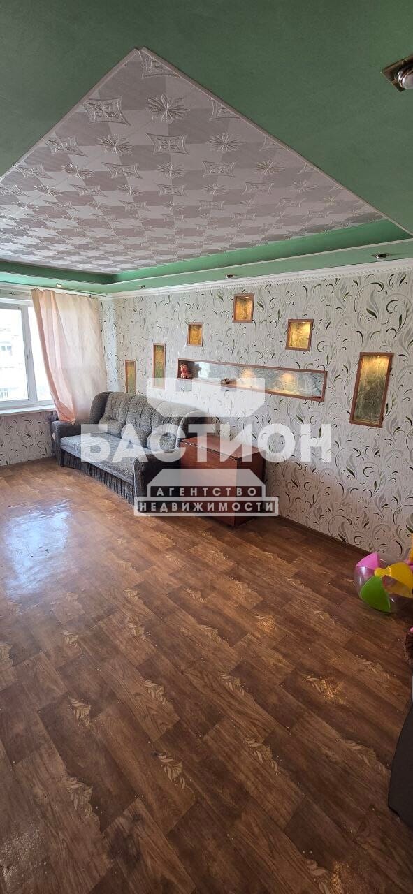 Продаётся трёхкомнатная квартира, 48,7 м²