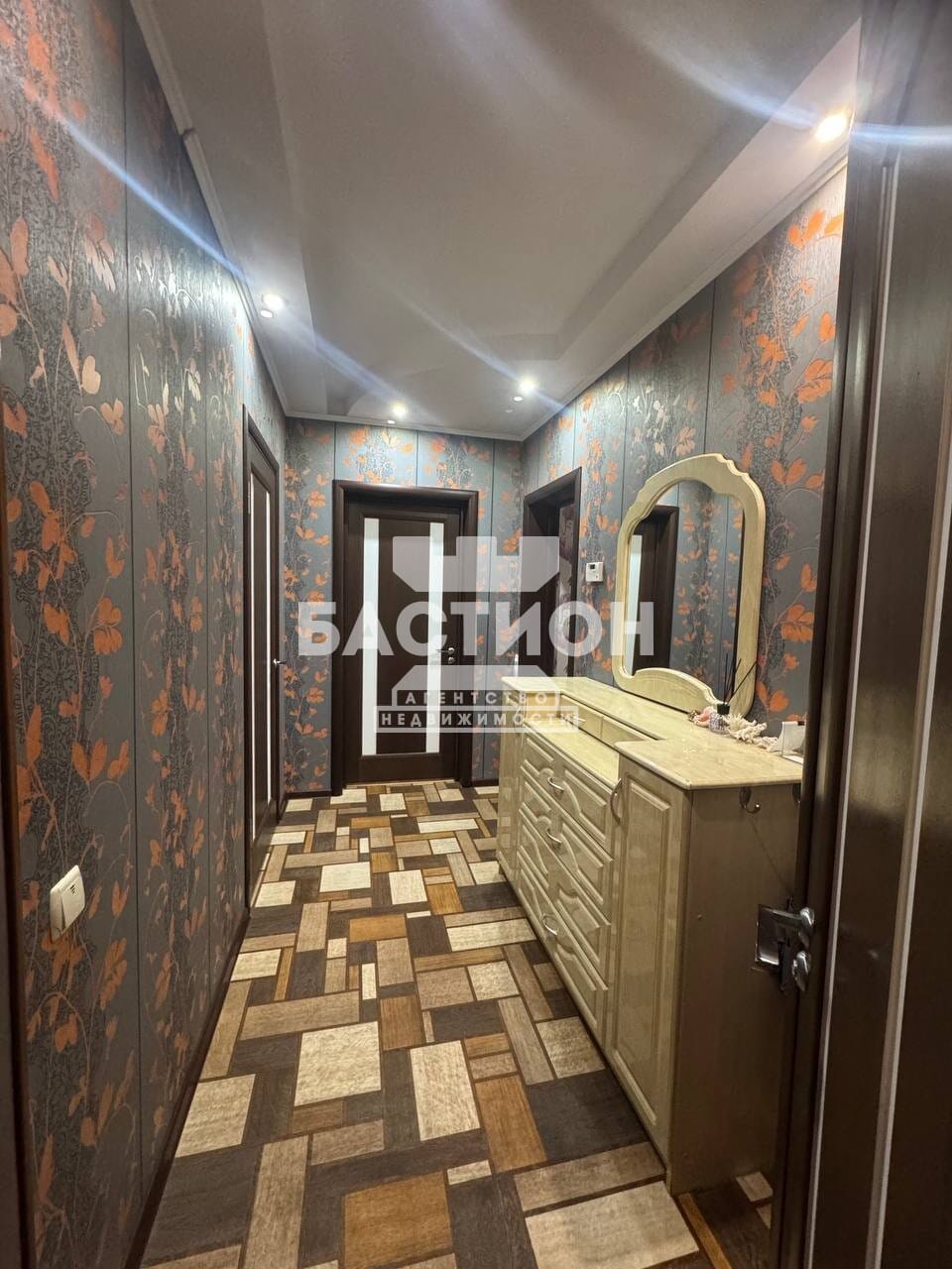 Продаётся трёхкомнатная квартира, 72 м²