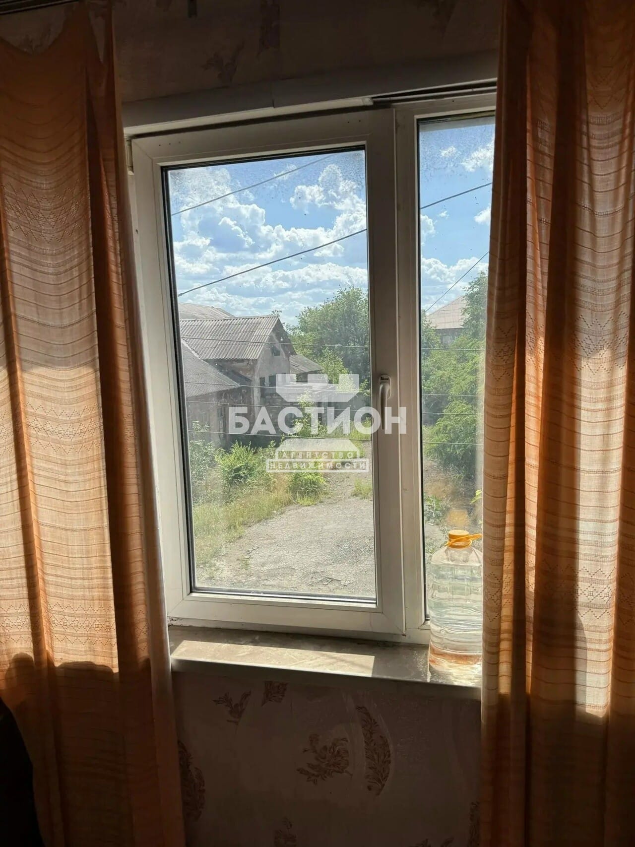 Продаётся трёхкомнатная квартира, 59 м²