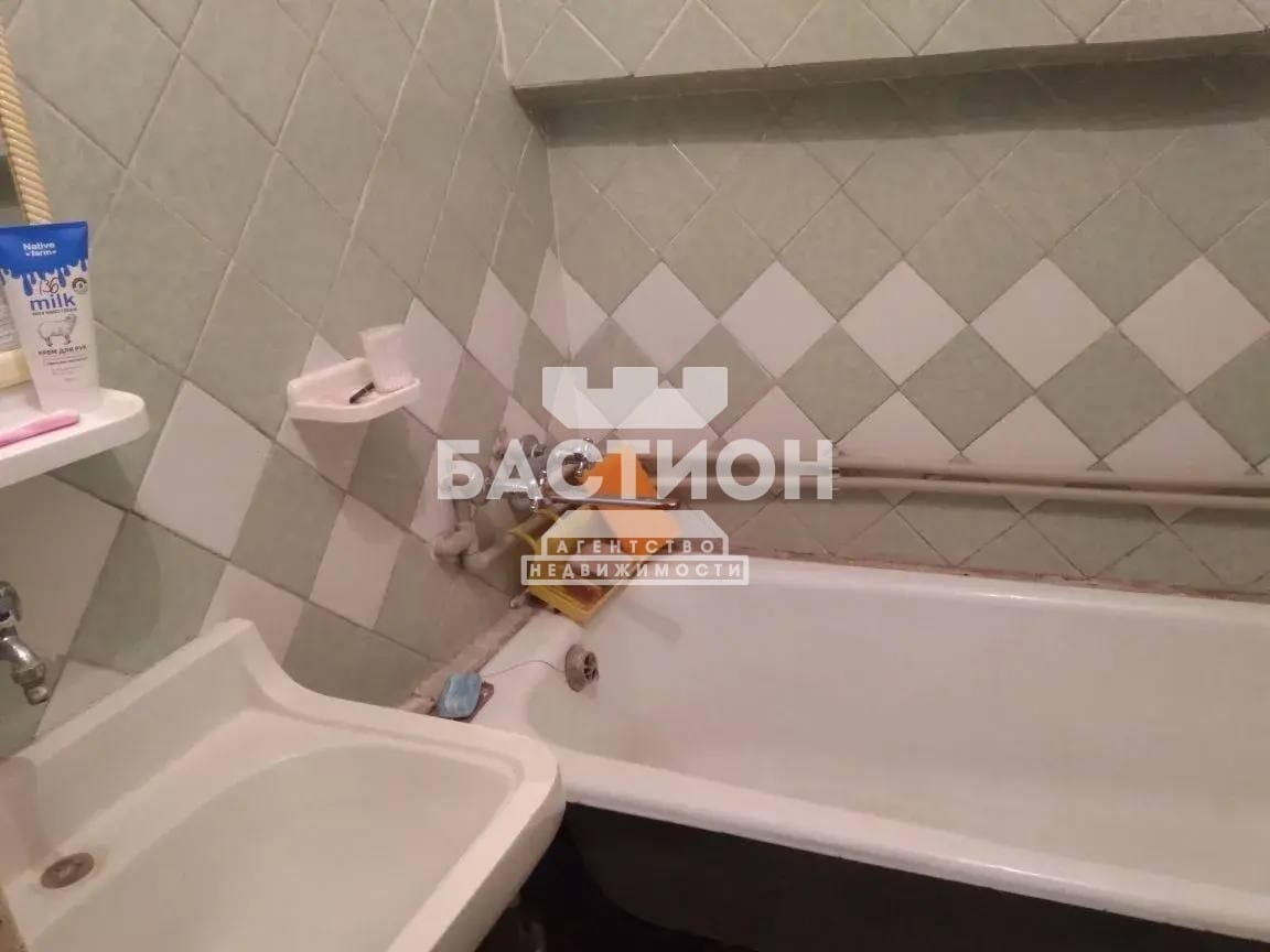 Продаётся четырёхкомнатная квартира, 71 м²