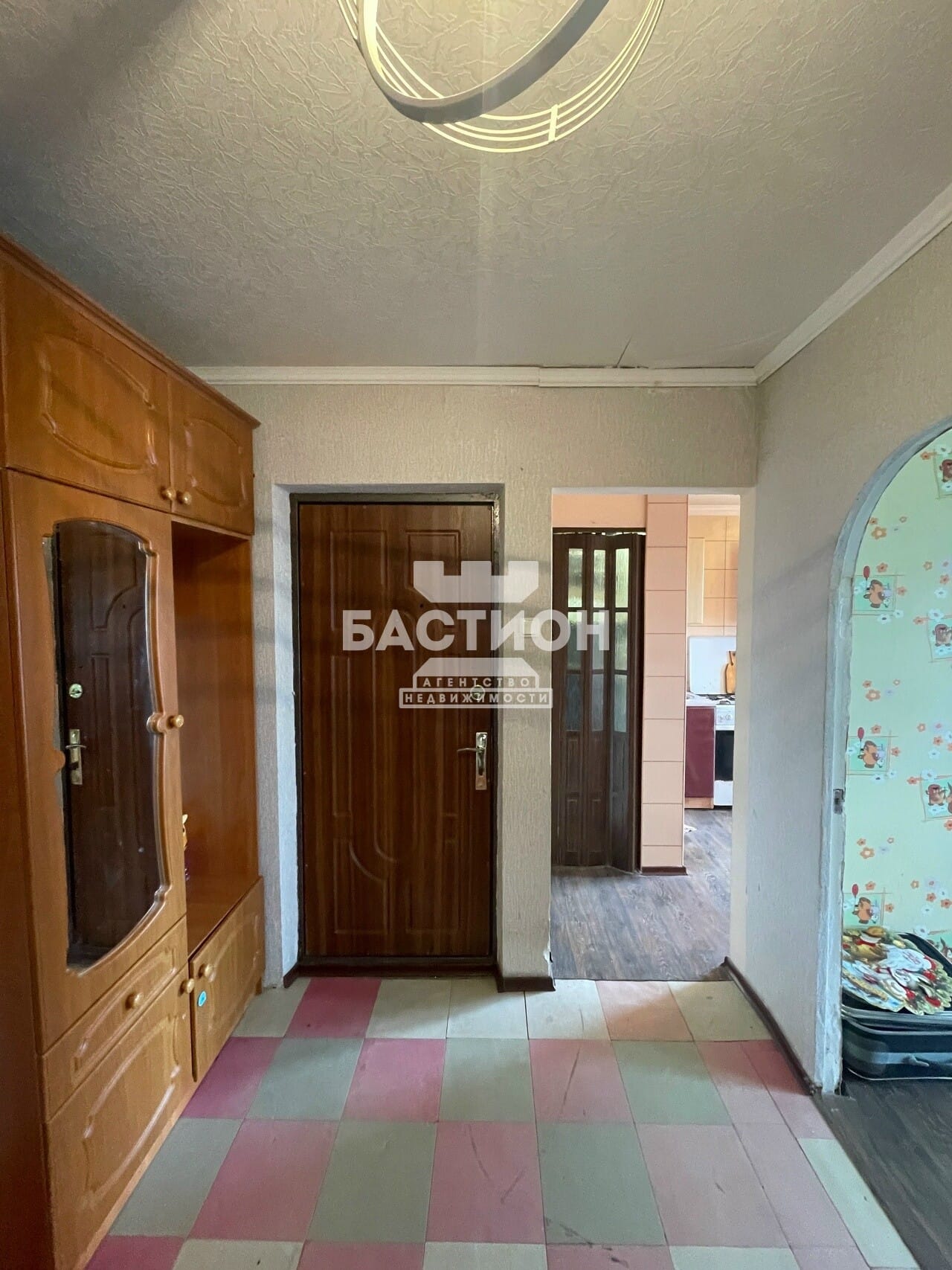 Продаётся трёхкомнатная квартира, 64,4 м²