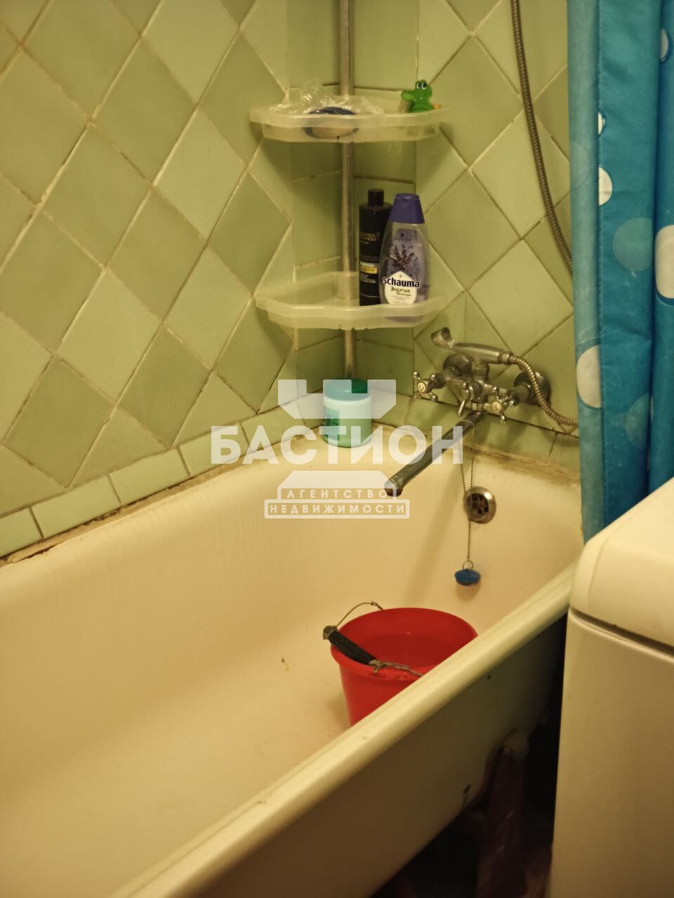 Продаётся трёхкомнатная квартира, 59,8 м²