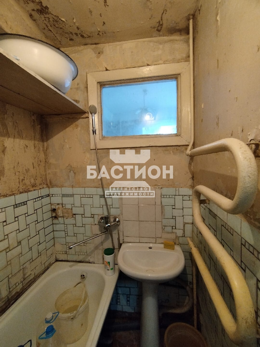 Продаётся трёхкомнатная квартира, 54 м²